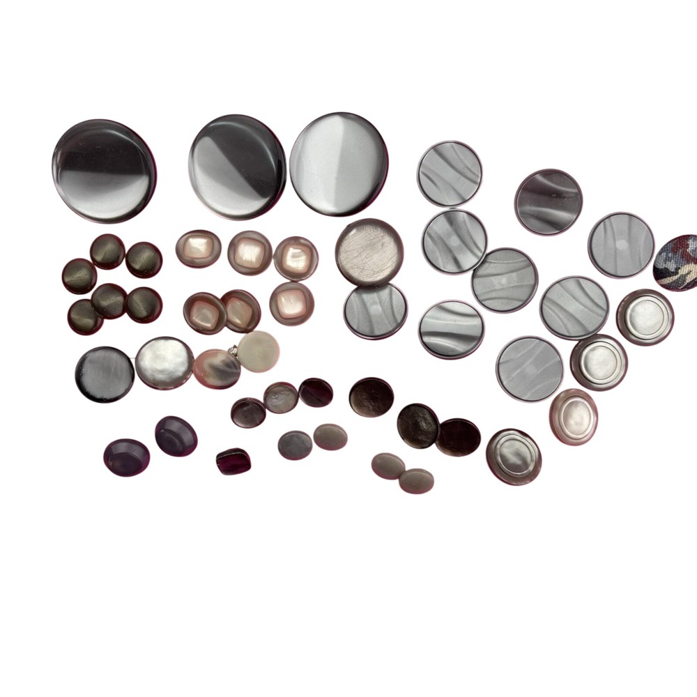 Vintage Grey Button Lot Bakelite Casein Celluloid Mix 1930s–1960s 40pcs‎ Sewing
